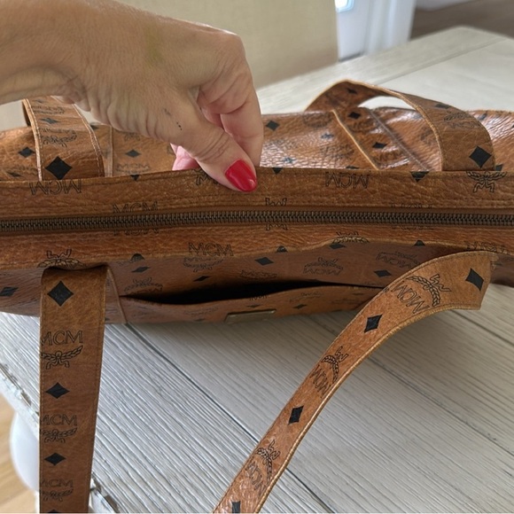 Mcm Visetos Monogram carry all tote authentic hang bag - Picture 8 of 16